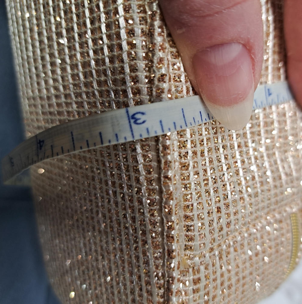 Dior 2025 Holiday Edition Gold Metallic Woven Top Handle Cosmetic Pouch - Picture 15 of 16